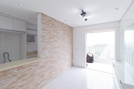 Sala de apartamento para alugar com 2 quartos, 49m² em Vila Ester, Carapicuíba