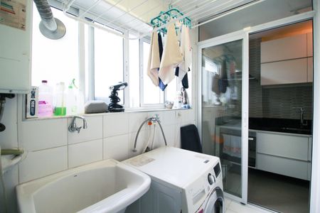 Apartamento para alugar com 90m², 3 quartos e 1 vagaÁrea de Serviço