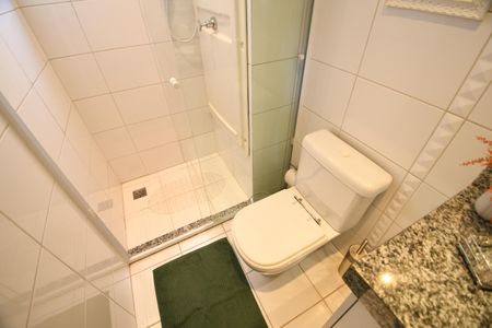 Apartamento à venda com 81m², 3 quartos e 2 vagasBanheiro Social