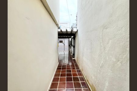 Casa para alugar com 80m², 3 quartos e 2 vagasCorredor