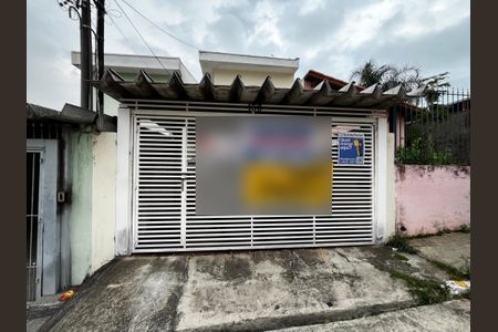 Casa para alugar com 80m², 3 quartos e 2 vagasFachada