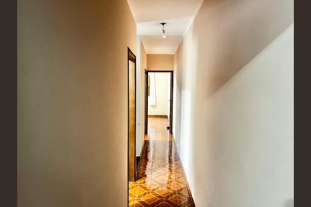 Casa para alugar com 80m², 3 quartos e 2 vagasCorredor