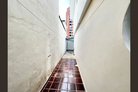 Casa para alugar com 80m², 3 quartos e 2 vagasCorredor