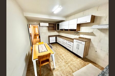 Casa para alugar com 80m², 3 quartos e 2 vagasCozinha