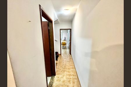 Casa para alugar com 80m², 3 quartos e 2 vagasCorredor