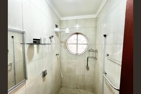 Casa para alugar com 80m², 3 quartos e 2 vagasBanheiro 2