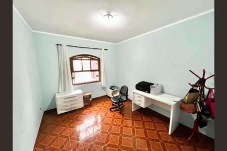 Casa para alugar com 80m², 3 quartos e 2 vagasQuarto 1