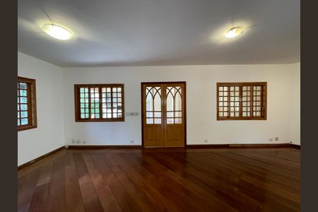 Sala de casa de condomínio para alugar com 4 quartos, 1451m² em Parque Primavera, Cotia