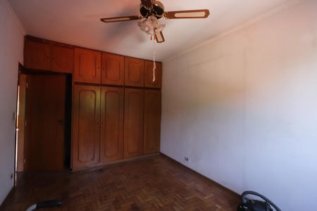 Casa à venda com 285m², 3 quartos e 6 vagasQuarto 3