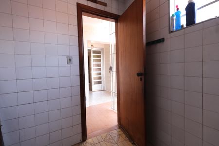 Casa à venda com 285m², 3 quartos e 6 vagasQuarto de Serviço