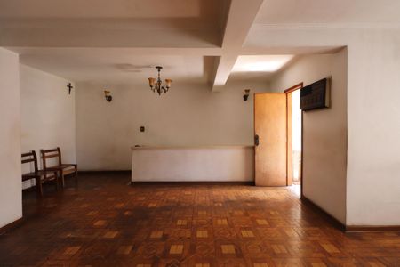 Casa à venda com 285m², 3 quartos e 6 vagasSala