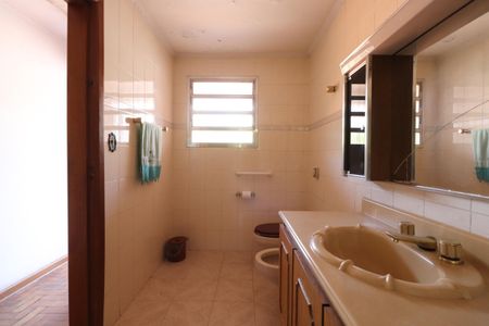 Casa à venda com 285m², 3 quartos e 6 vagasBanheiro