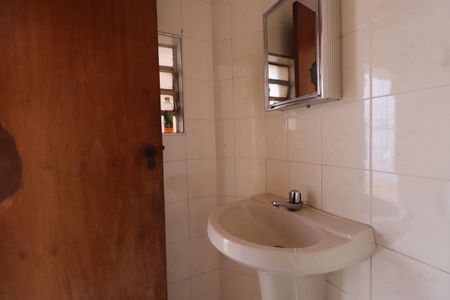 Casa à venda com 285m², 3 quartos e 6 vagasBanheiro de serviço