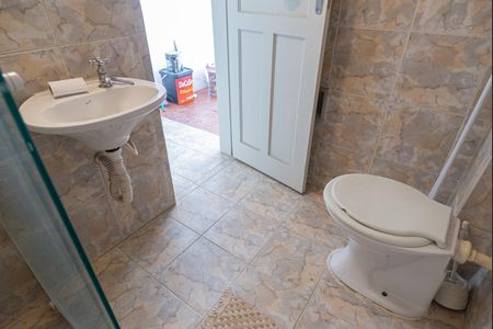 Banheiro de kitnet/studio para alugar com 1 quarto, 35m² em Vila Buarque, São Paulo