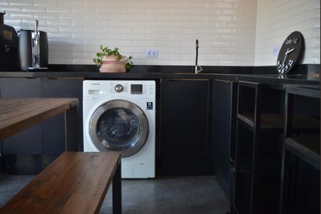 Apartamento à venda com 100m², 2 quartos e 1 vagaArea de Seviço