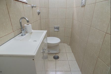 Banheiro de kitnet/studio para alugar com 1 quarto, 34m² em Santa Cecilia, São Paulo
