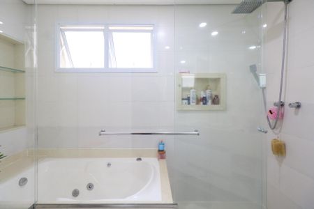 Apartamento à venda com 153m², 3 quartos e 3 vagasBanheiro da Suíte 1