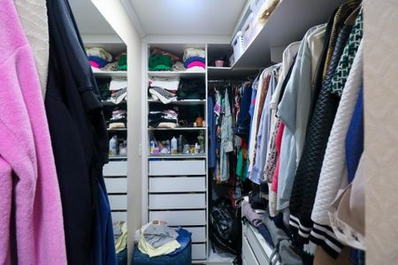 Apartamento à venda com 153m², 3 quartos e 3 vagasCloset da Suíte 1