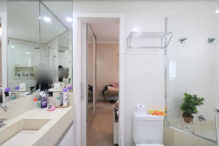 Apartamento à venda com 153m², 3 quartos e 3 vagasBanheiro da Suíte 1