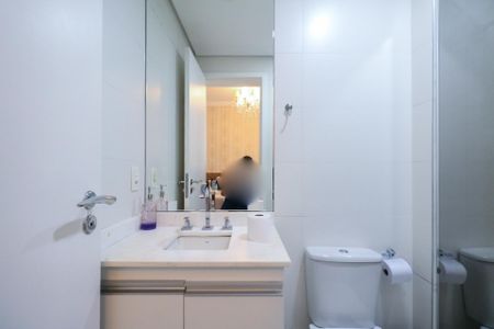 Apartamento à venda com 153m², 3 quartos e 3 vagasBanheiro da Suíte 2