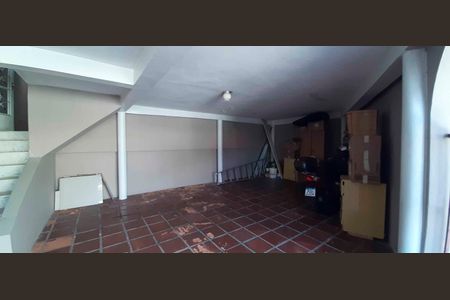 Casa à venda com 236m², 3 quartos e 2 vagasGaragem