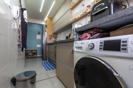 Apartamento à venda com 55m², 2 quartos e 1 vaga Apartamento à venda com 55m², 2 quartos e 1 vagaCozinha e Área de Serviço