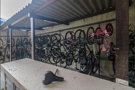 Apartamento à venda com 50m², 2 quartos e 1 vaga Apartamento à venda com 50m², 2 quartos e 1 vagabicicletário_3