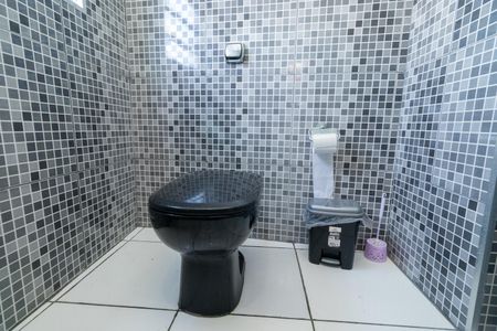 Casa para alugar com 400m², 2 quartos e 1 vaga Casa para alugar com 400m², 2 quartos e 1 vagaBanheiro Suíte 2