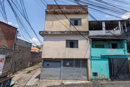 Casa para alugar com 400m², 2 quartos e 1 vaga Casa para alugar com 400m², 2 quartos e 1 vagaFachada