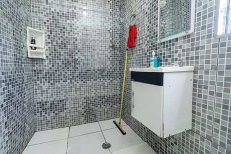 Casa para alugar com 400m², 2 quartos e 1 vaga Casa para alugar com 400m², 2 quartos e 1 vagaBanheiro Suíte 2