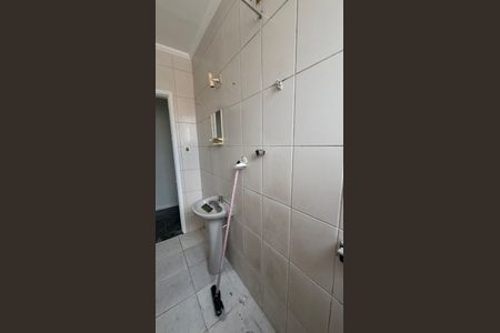 Apartamento para alugar com 55m², 2 quartos e sem vagaBanheiro
