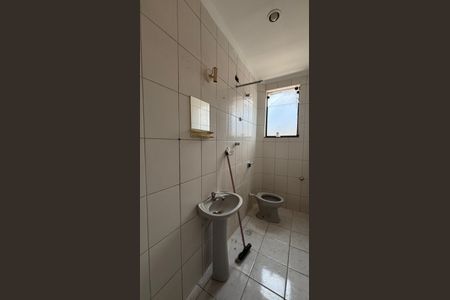 Apartamento para alugar com 55m², 2 quartos e sem vagaBanheiro