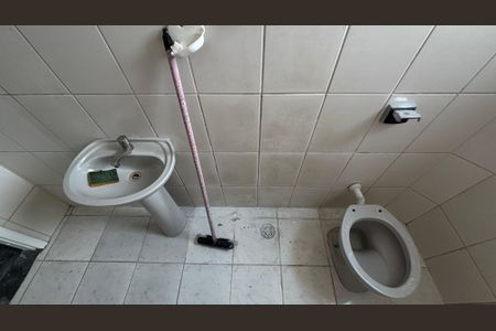 Apartamento para alugar com 55m², 2 quartos e sem vagaBanheiro