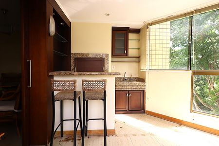 Apartamento para alugar com 104m², 3 quartos e 2 vagasSacada - Churrasqueira