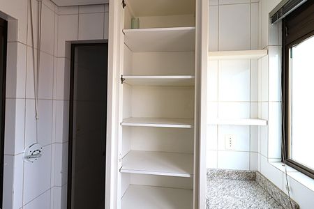 Apartamento para alugar com 104m², 3 quartos e 2 vagasÁrea de Serviço