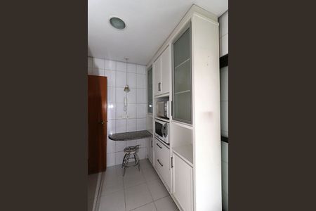 Apartamento para alugar com 104m², 3 quartos e 2 vagasCozinha