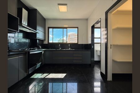 Apartamento para alugar com 180m², 4 quartos e 4 vagasCozinha