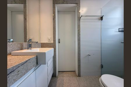 Apartamento para alugar com 180m², 4 quartos e 4 vagasBanheiro da Suíte