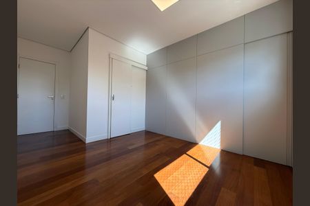 Apartamento para alugar com 180m², 4 quartos e 4 vagasSuíte