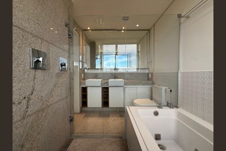 Apartamento para alugar com 180m², 4 quartos e 4 vagasBanheiro Social