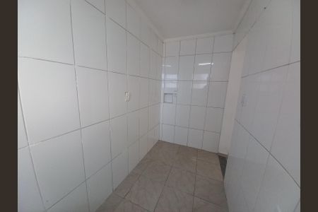 Cozinha de apartamento para alugar com 1 quarto, 35m² em Itararé, São Vicente