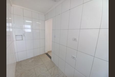 Cozinha de apartamento para alugar com 1 quarto, 35m² em Itararé, São Vicente