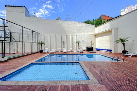 Apartamento para alugar com 83m², 3 quartos e 2 vagas Apartamento para alugar com 83m², 3 quartos e 2 vagasÁrea comum - Piscina