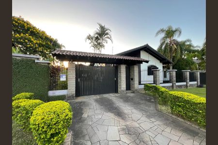 Casa à venda com 450m², 4 quartos e 7 vagasPlaca Cod.GOFG-222