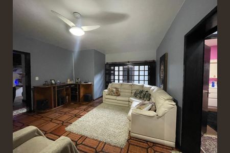 Casa à venda com 4 quartos, 450m² em Canudos, Novo Hamburgo