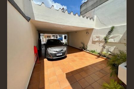 Casa para alugar com 4 quartos, 275m² em Vila Bertioga, São Paulo