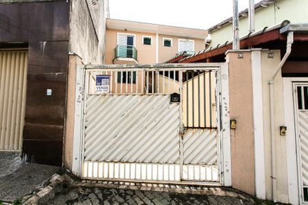 Casa à venda com 80m², 2 quartos e 2 vagasFachada