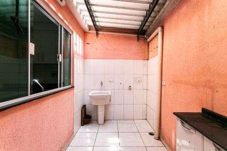Casa à venda com 80m², 2 quartos e 2 vagasÁrea de Serviço