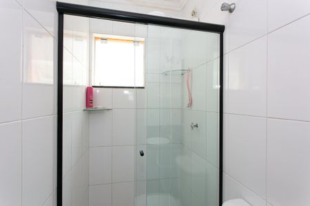 Casa à venda com 80m², 2 quartos e 2 vagasBanheiro da Suíte 2