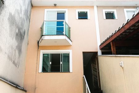 Casa à venda com 80m², 2 quartos e 2 vagasFachada